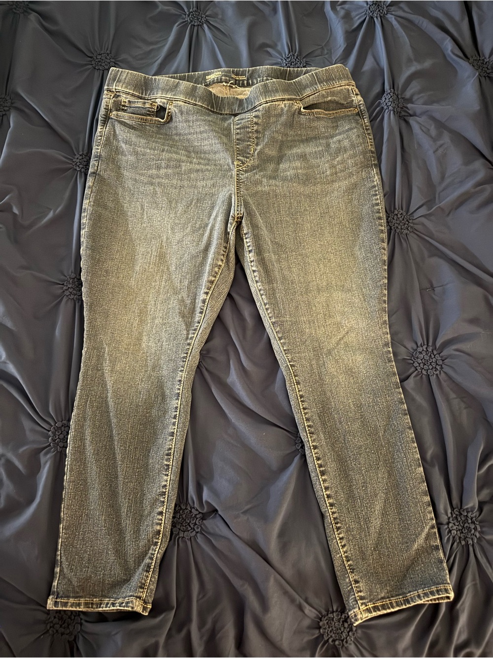Levi’s Women’s Stretch Slim Jeans in Dark Blue